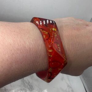 VINTAGE Floral Lucite Bangle Bracelet